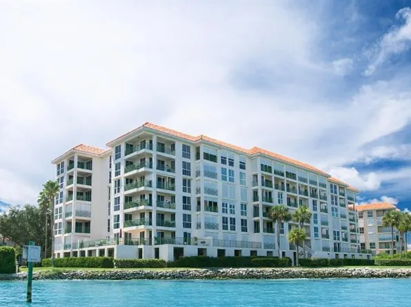 4717 Dolphin Cay Ln S APT 202, Saint Petersburg, FL 33711