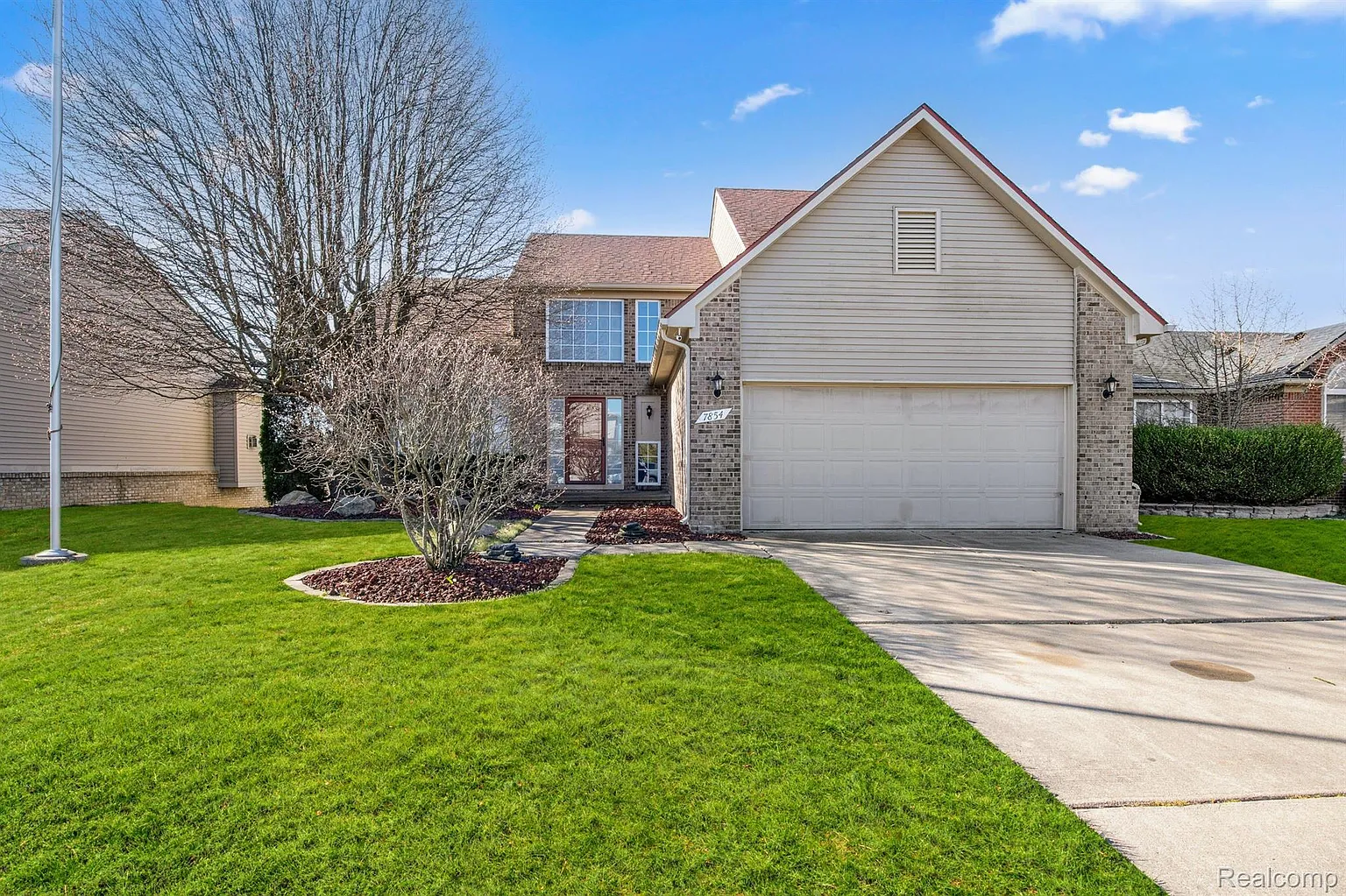 7854 Greene Farm Dr photo 1