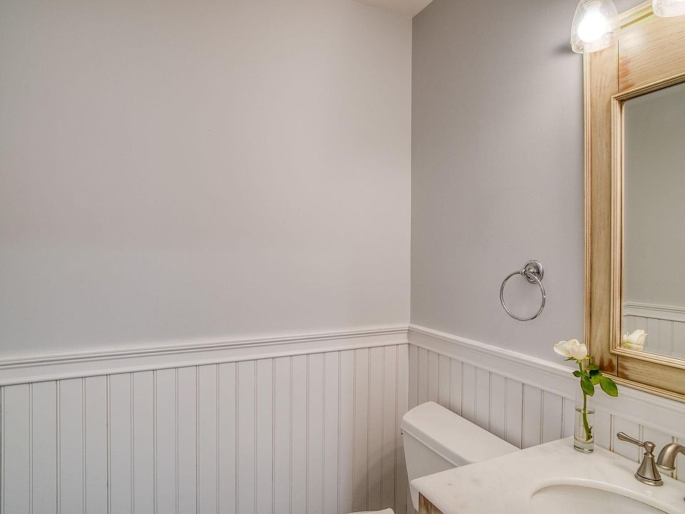 1st image of 149 Montgomery St