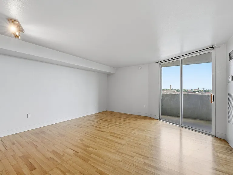 601 W 11th Ave #714 — Photo 3
