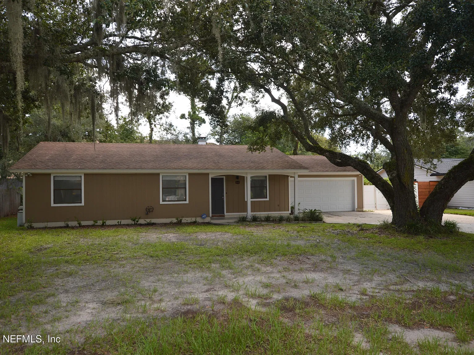 3 bed, 2.0 bath, 1432 sqft, $1,900 — Photo 3