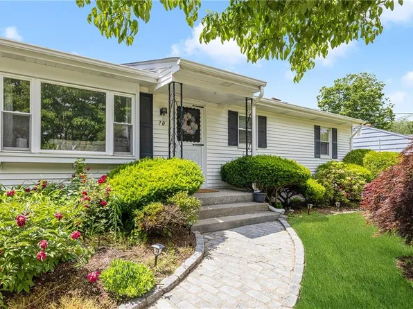 70 Massachusetts Ave, Cumberland, RI 02864