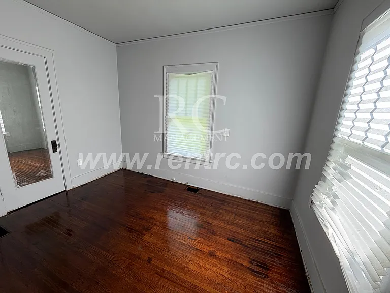 24 Bremer Ave — Photo 11