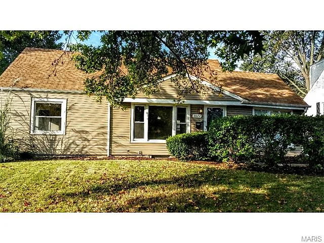 7022 Circleview Dr photo 1