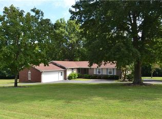 1012 Lake Ct, Gallatin, TN 37066