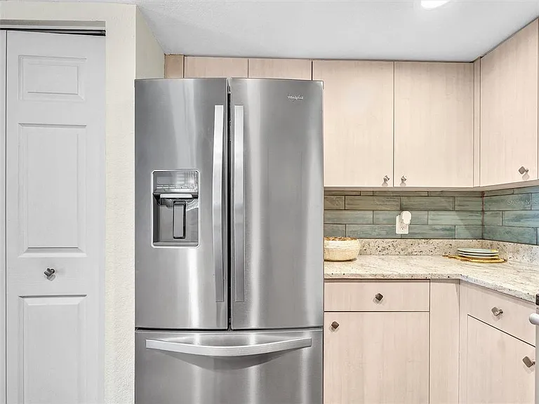 1801 N Flagler Dr #416 — Photo 17