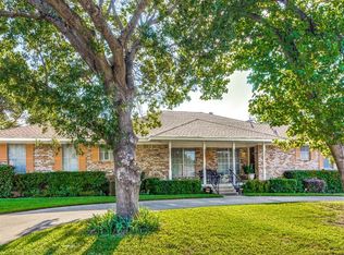 8368 Lullwater Dr, Dallas, TX 75218