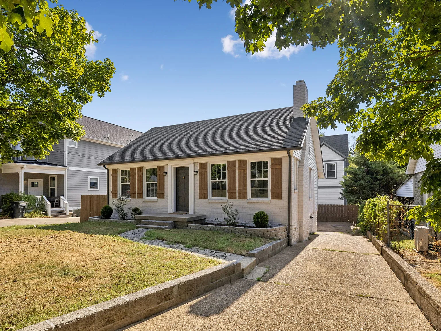 3 bed, 2001 sqft, $3,300 — Photo 4