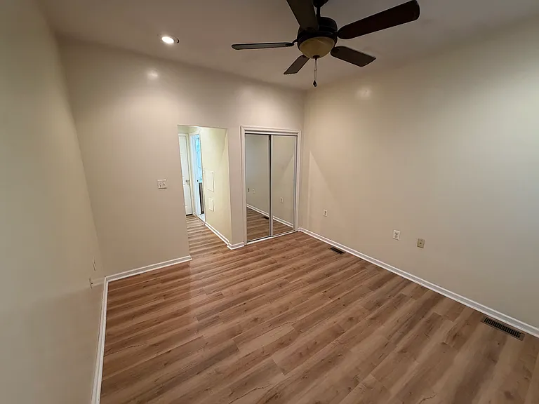 516 Brunswick St — Photo 10