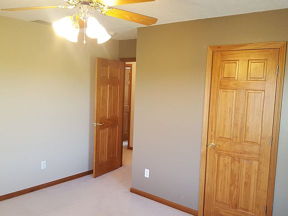 4th image of 88 Scarlet Dr