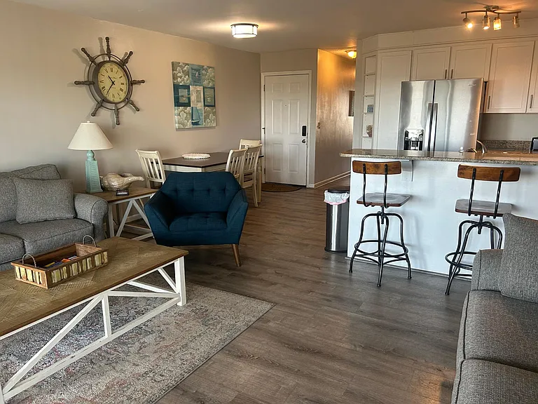 512 Carolina Beach Ave N #1A — Photo 9