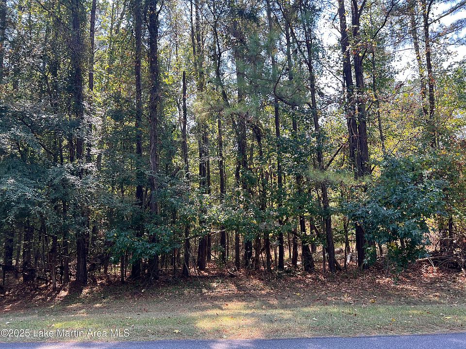 1st image of 14 Vista Wood Dr