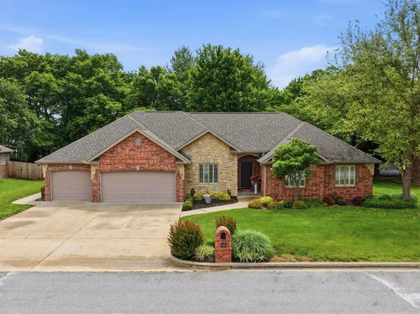 1420 S Charles Place, Bolivar, MO 65613