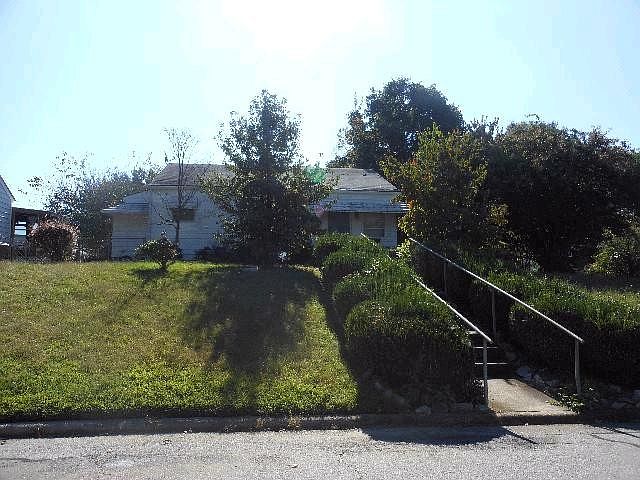 1st image of 1504 Andover Ave
