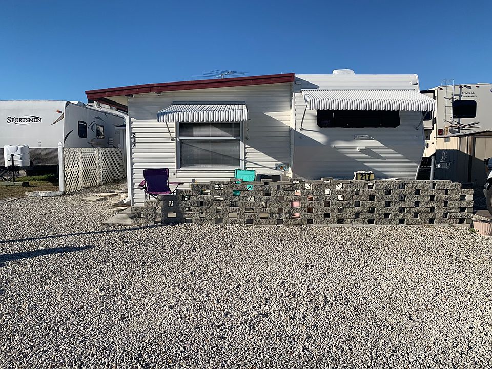 1st image of 9412 New York Ave #217