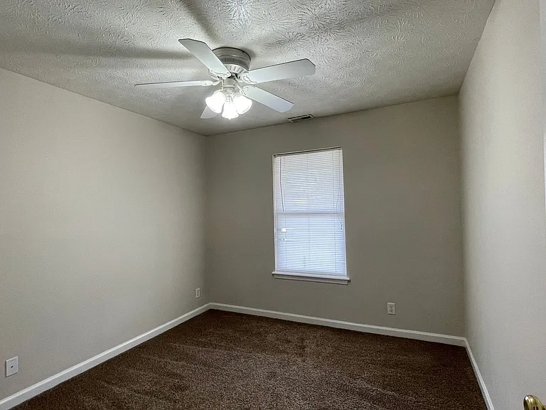 3314 Hopkins Dr — Photo 11
