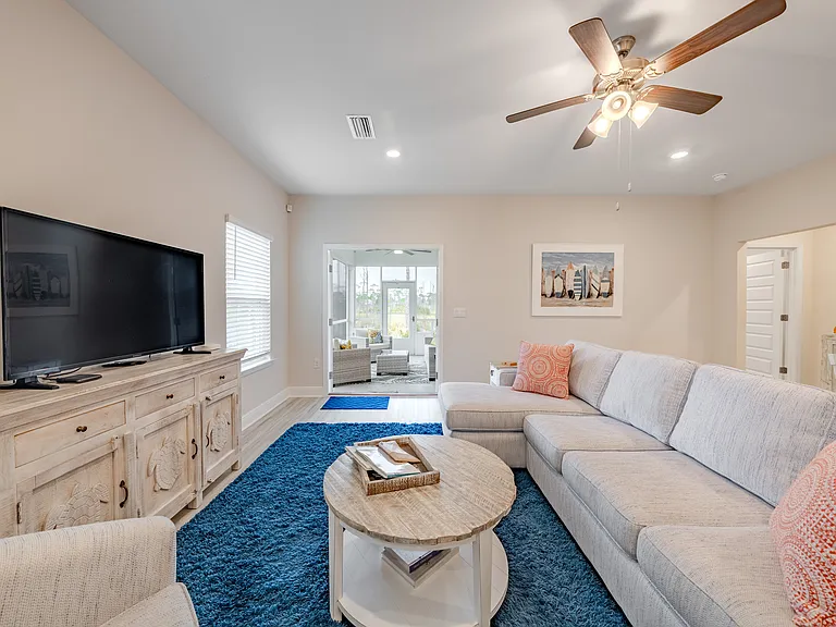 177 Vermilion Cir — Photo 2
