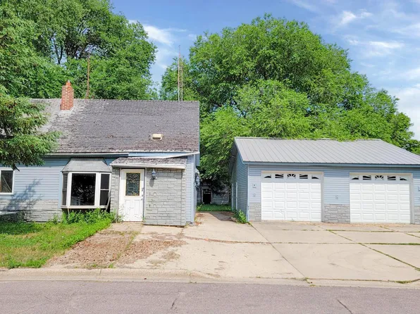 118 Hickory St S, Lester Prairie, MN 55354