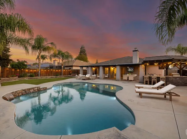 9804 Anaparno Ct, Bakersfield, CA 93312