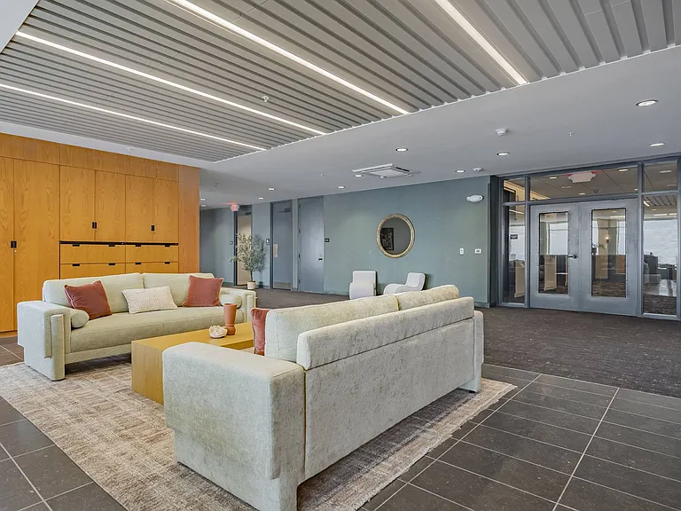 Resident Clubroom Lounge