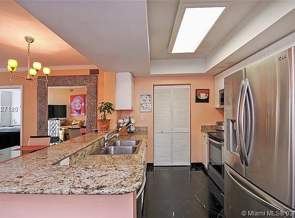 4th image of 19501 W Country Club Dr APT 1505