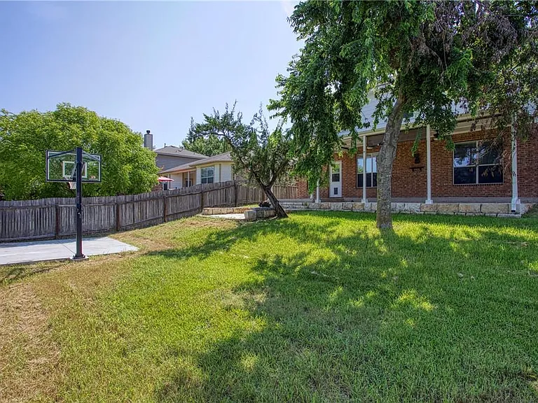 1107 Middle Brook Dr — Photo 32