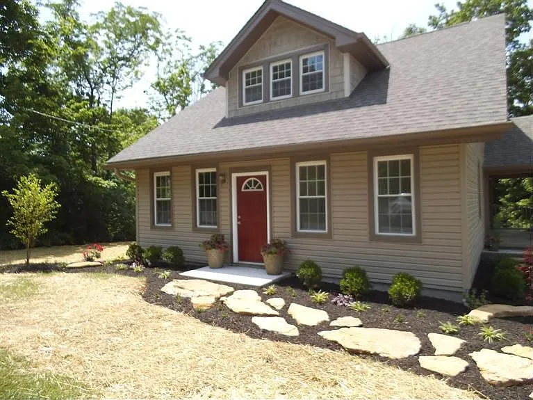 4727 Shephard Rd photo 1