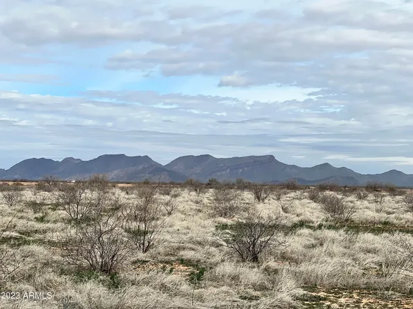 001 W Long Rifle Road #-, Aguila, AZ 85320