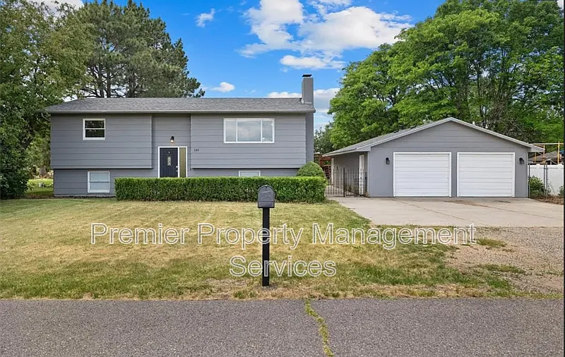 4 bed, 2.0 bath, 2068 sqft, $2,395 — Photo 1