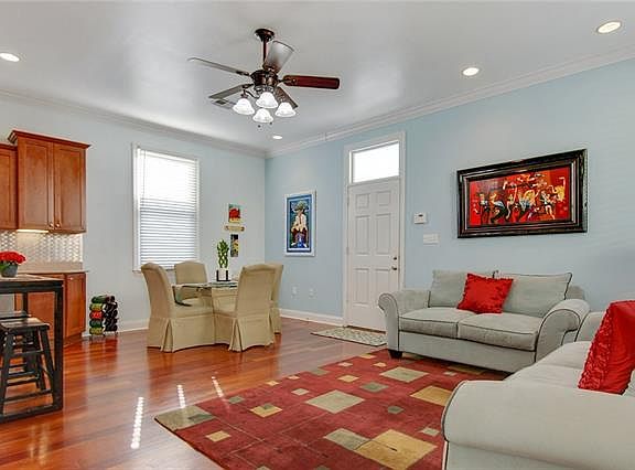 3rd image of 2628 Chippewa St #2628