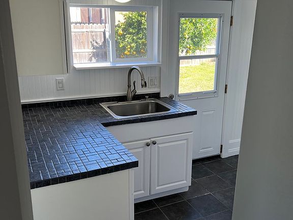 2nd image of 331 N Olive St #1/2