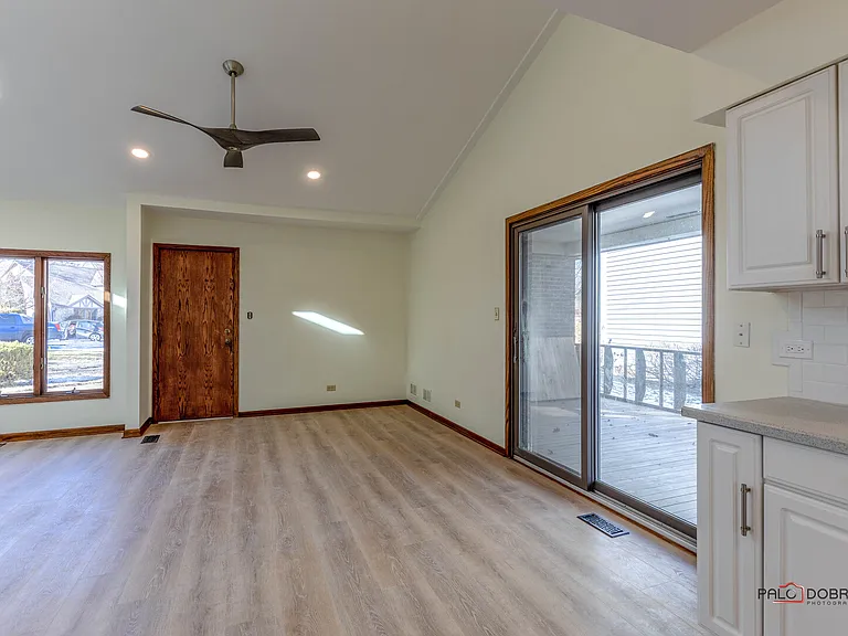 2450 Chas Dr — Photo 6