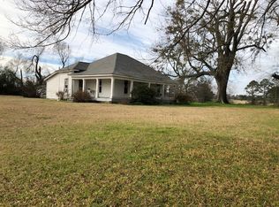 2105 E 28th St, Hope, AR 71801