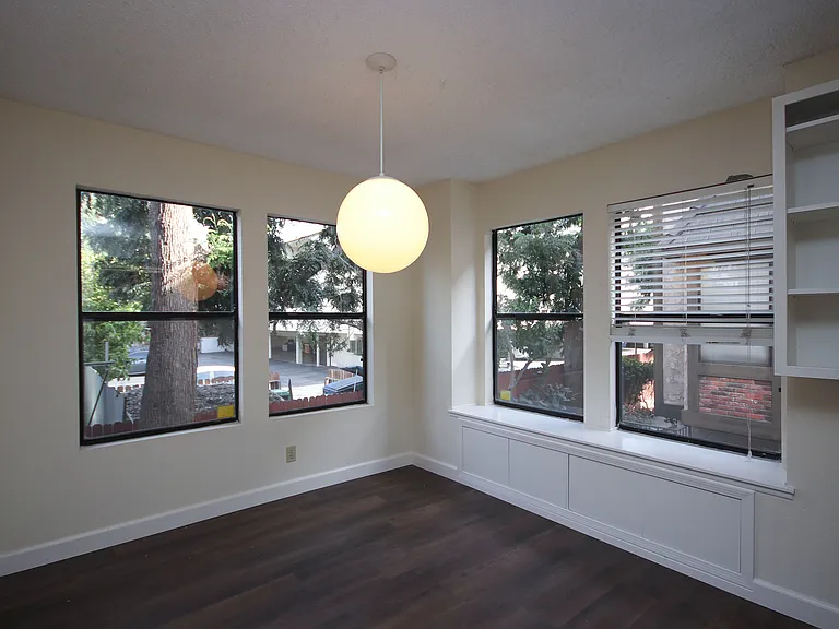 416 N Bushnell Ave #F — Photo 6