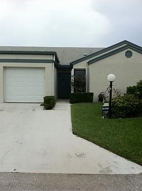 2nd image of 4469 Corniche Cir APT 15