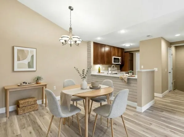 3282 Stonecreek Drive, Madison, WI 53719