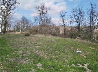 Mid Ave, Weston, WV 26452