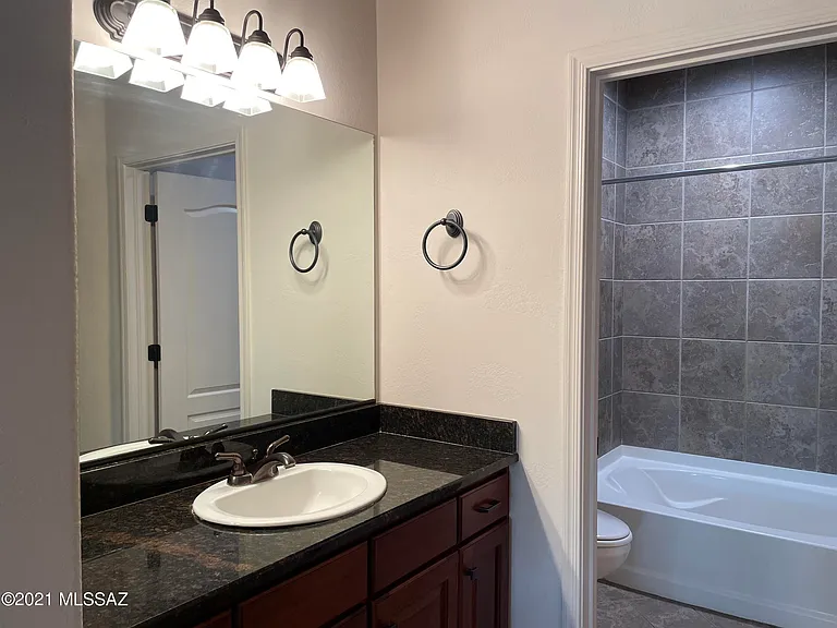 2550 E River Rd #3203 — Photo 12