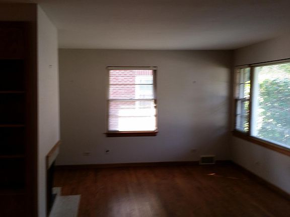 4th image of 611 S Evergreen Ave
