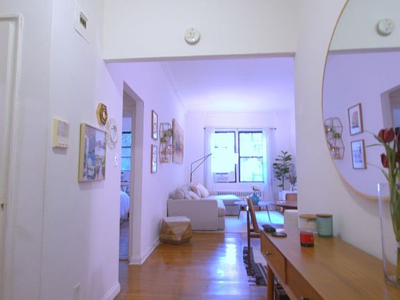 2nd image of 120 E 62nd St APT 3B