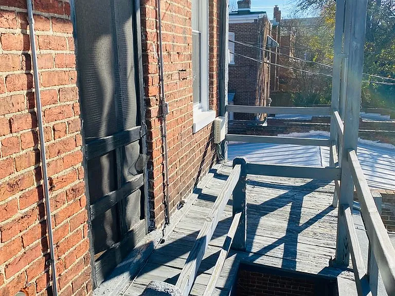 2525 Park Avenue — Photo 22
