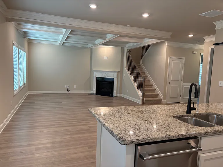 18 Dorothy Ln — Photo 15