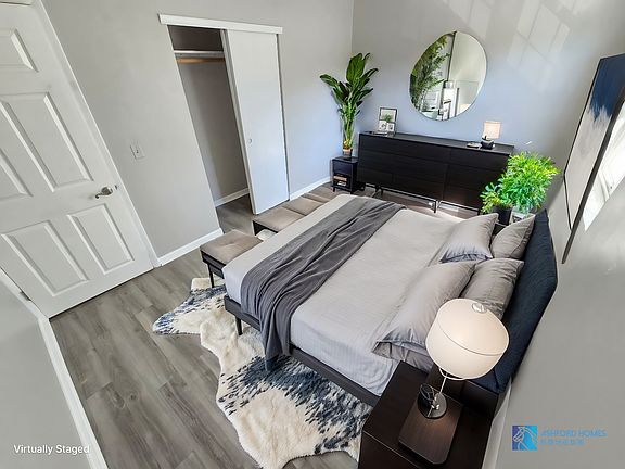 3rd image of 85 Elmwood Park Dr APT 18