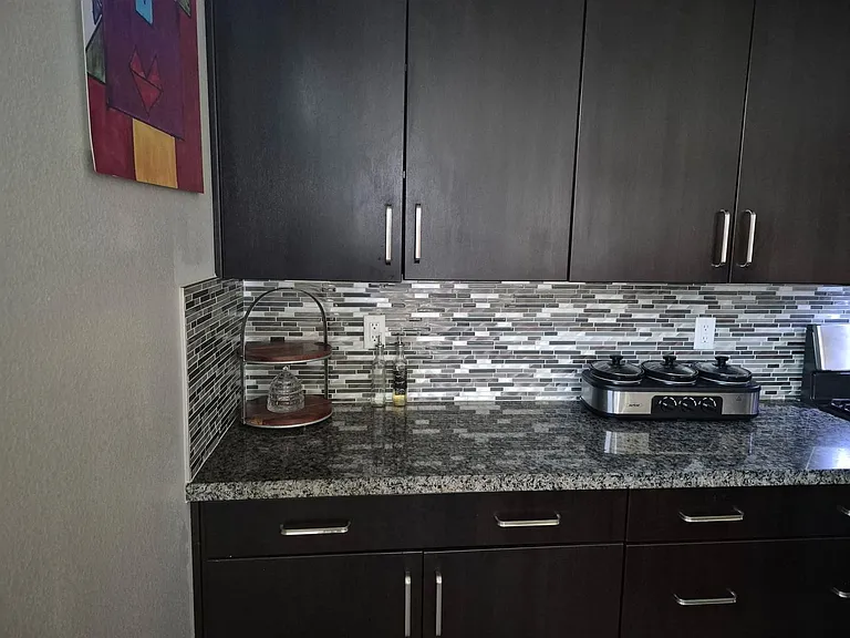 6913 Boulder View St — Photo 23