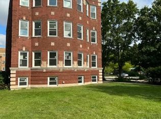 1111 Bonnie Brae Pl APT 2W, River Forest, IL 60305