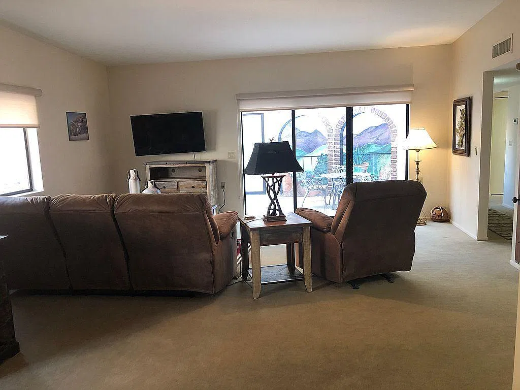 2 bed, 1600 sqft, $1,950 — Photo 4