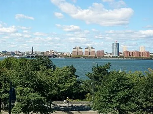 Sold by Corcoran | media 21