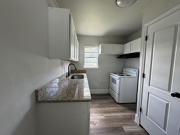 3rd image of 3016A Briargate Dr