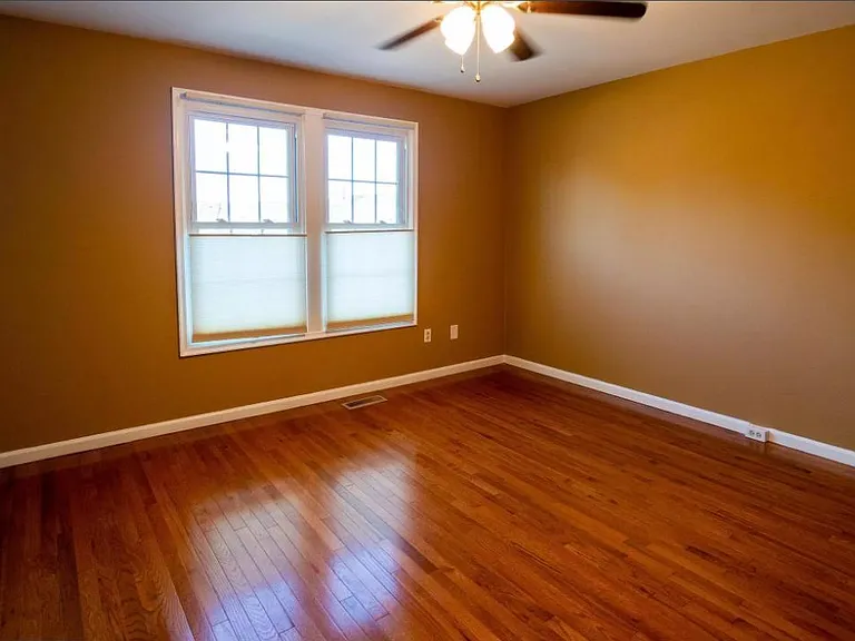 727 Herndon Woods Ct — Photo 19