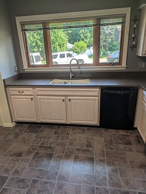 3 bed, 2.5 bath, 1740 sqft, $1,895 — Photo 4